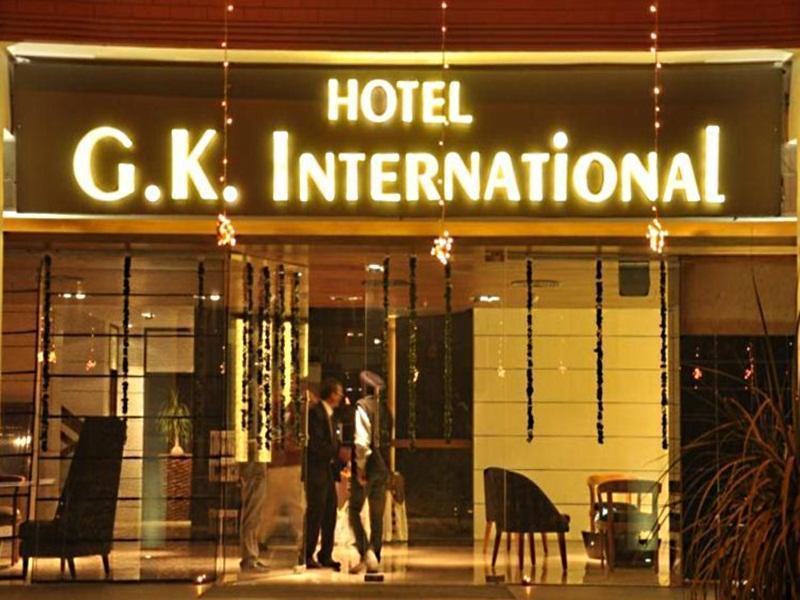 Hotel Gk International Chandīgarh Buitenkant foto