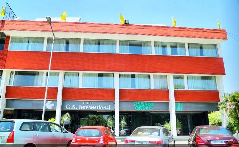 Hotel Gk International Chandīgarh Buitenkant foto