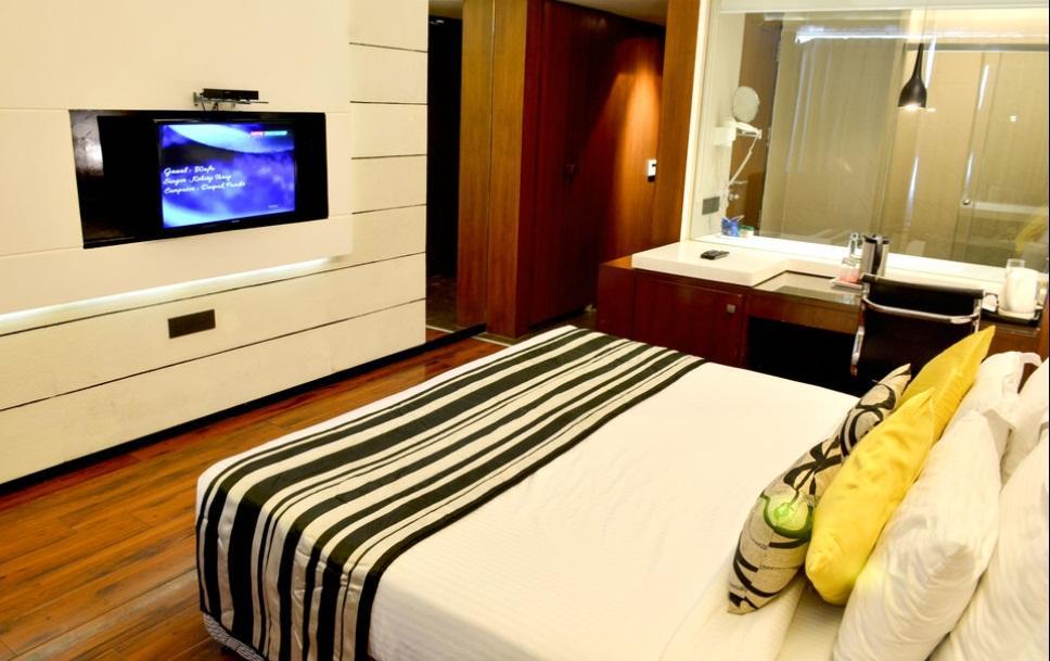 Hotel Gk International Chandīgarh Buitenkant foto