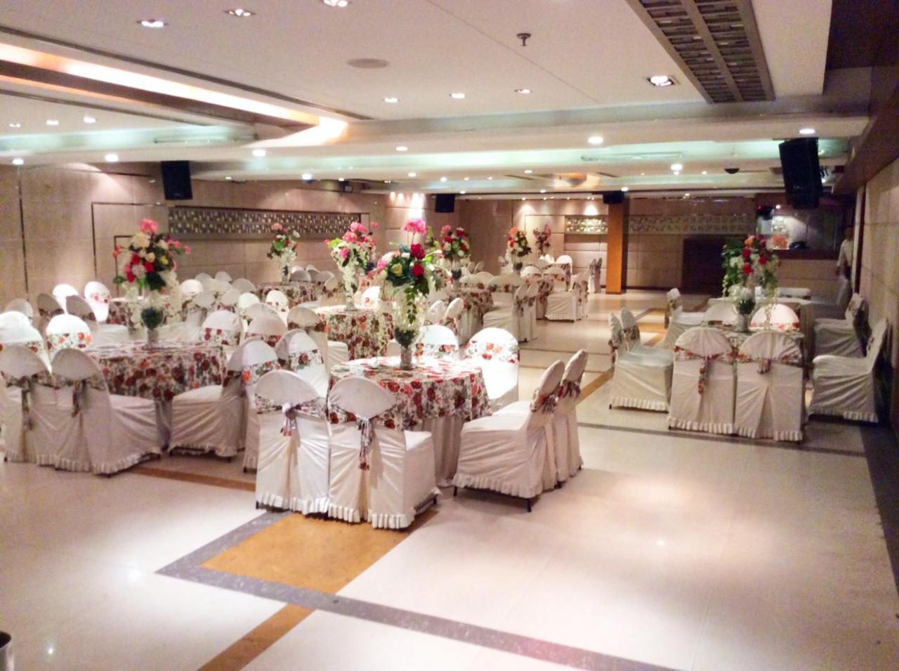 Hotel Gk International Chandīgarh Buitenkant foto